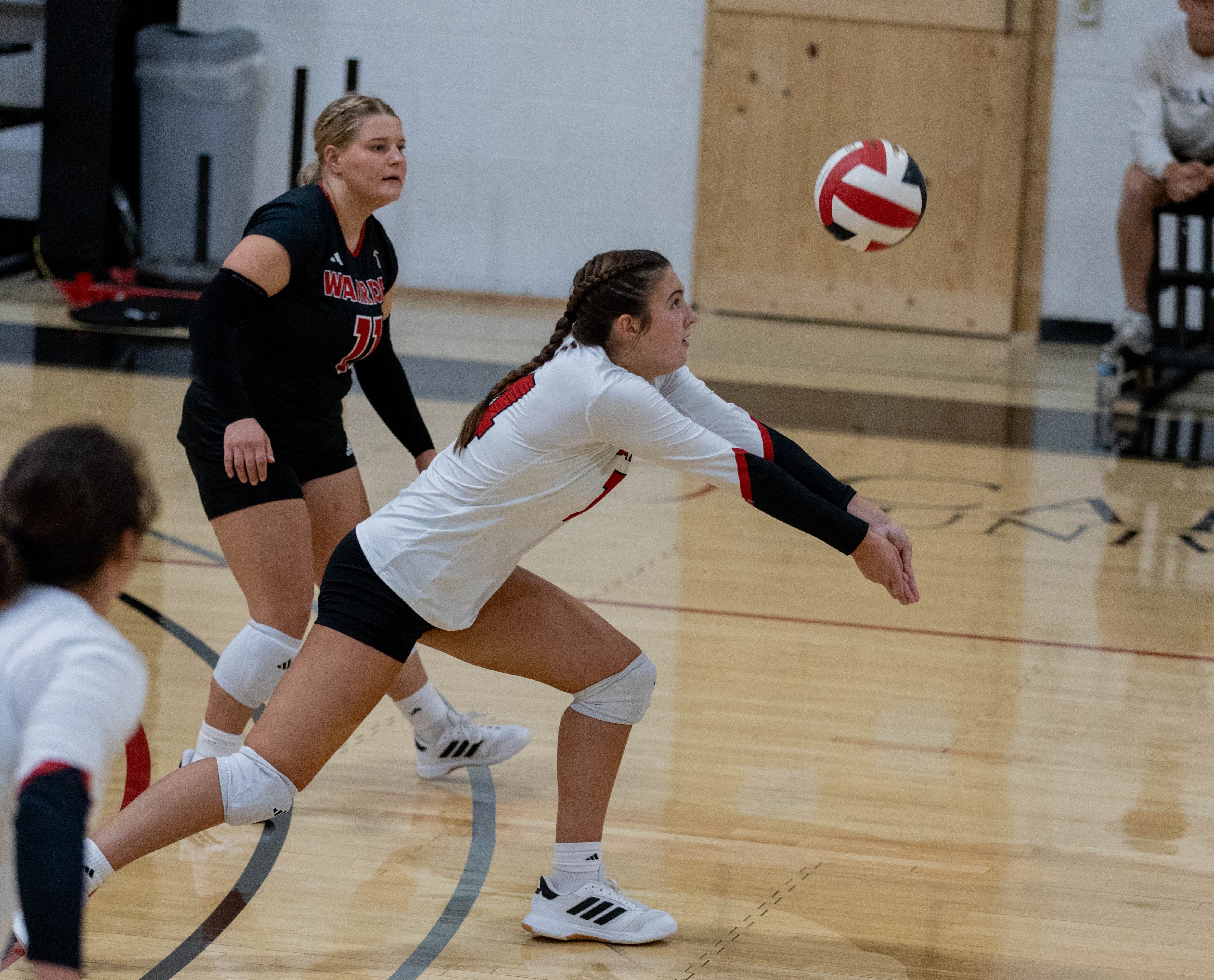 Calvary Volleyball Falls to #5 After Tough Stretch